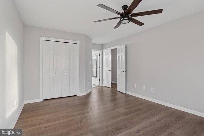 Building Photo - 4043 Lake Glen Rd