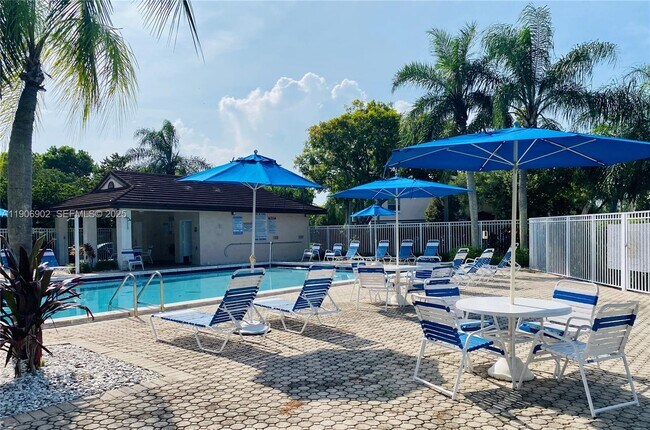 Building Photo - 11232 SW 12th St