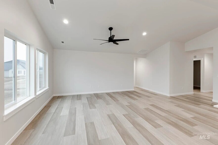 Building Photo - 4335 E Woodmurra St