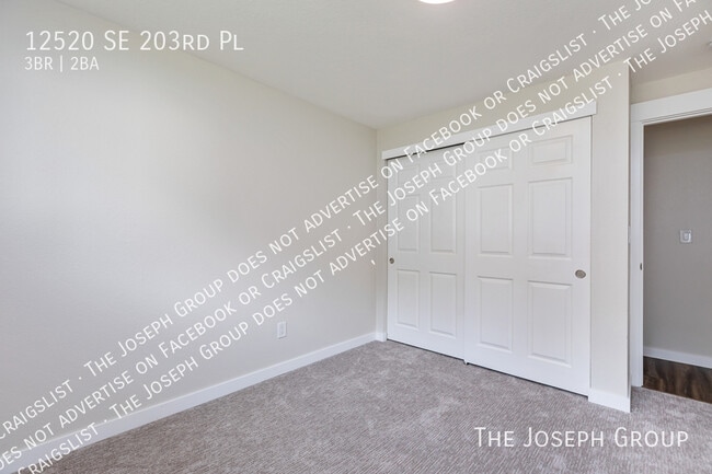 Building Photo - 12520 SE 203 Pl