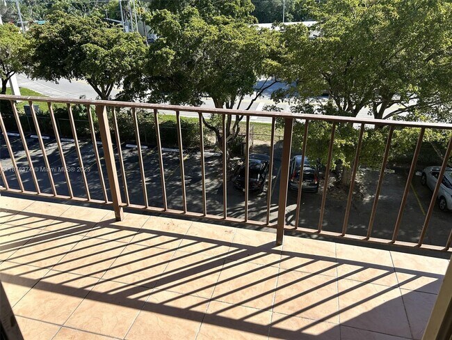 Building Photo - 11905 NE 2nd Ave