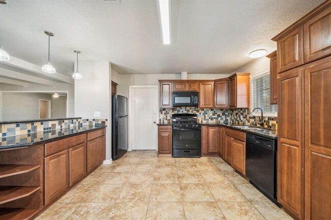 Building Photo - 4701 Frontier Dr