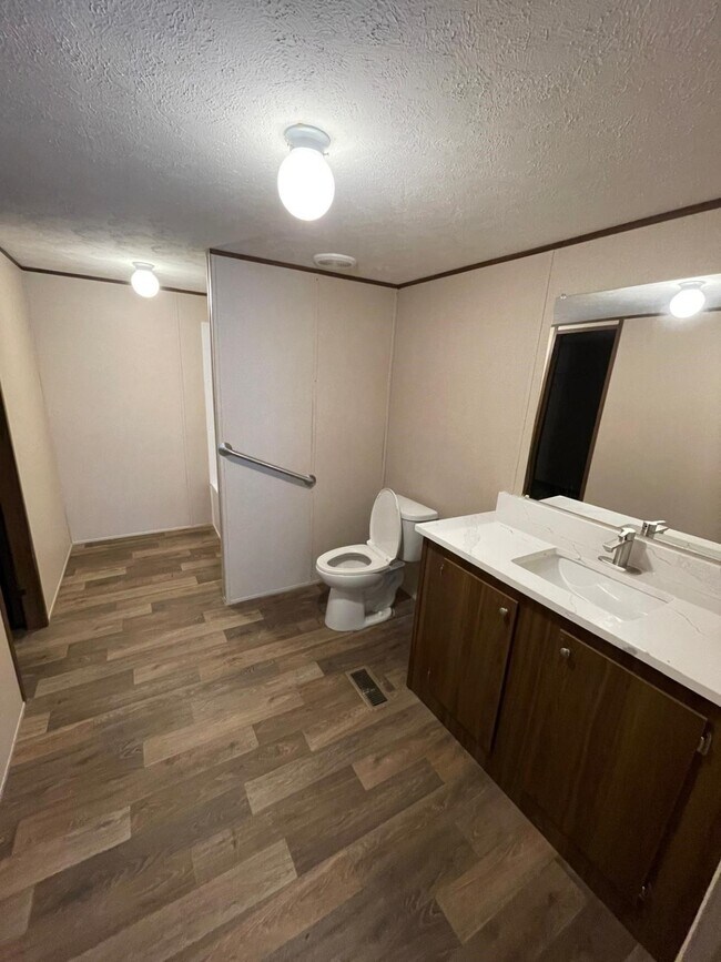 Building Photo - 72 Rd 5128