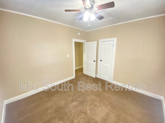 Building Photo - 1356 Faxon Ave