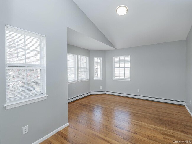 Building Photo - 78 B Ashwood Rd