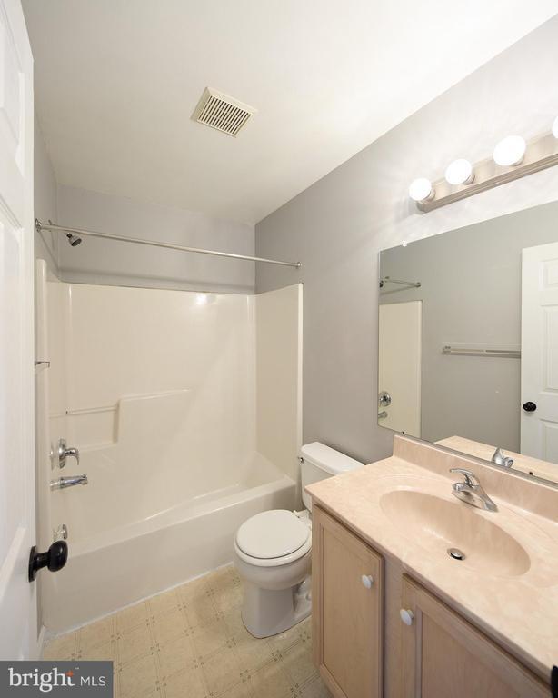 Building Photo - 929 Shenkle Dr