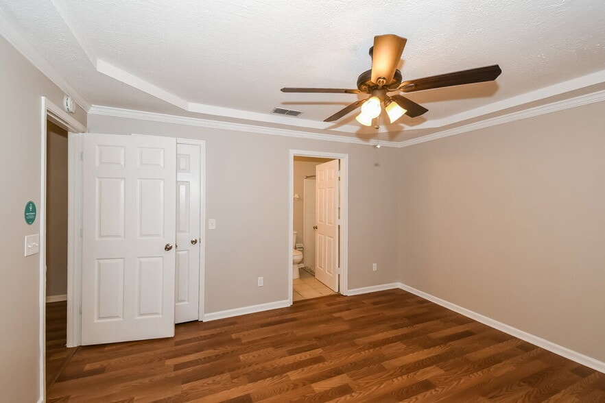 Building Photo - 1348 High Plains Dr S