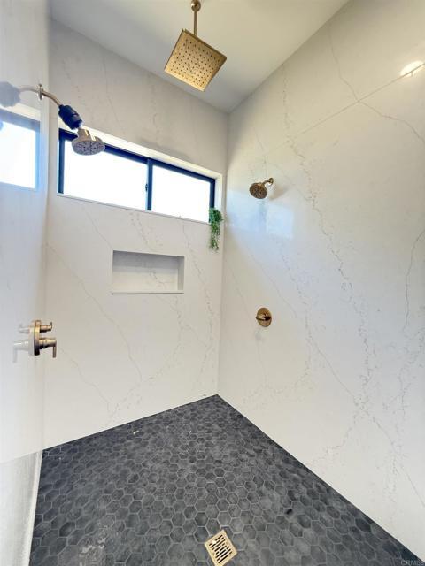 Building Photo - 4339 Park Dr