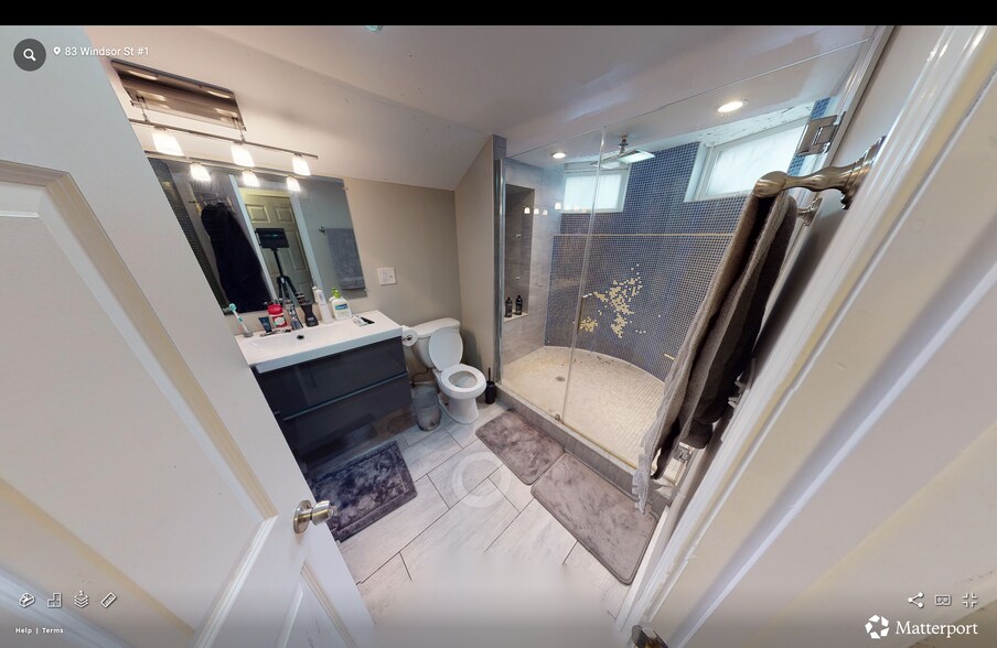 Building Photo - 83 Windsor St