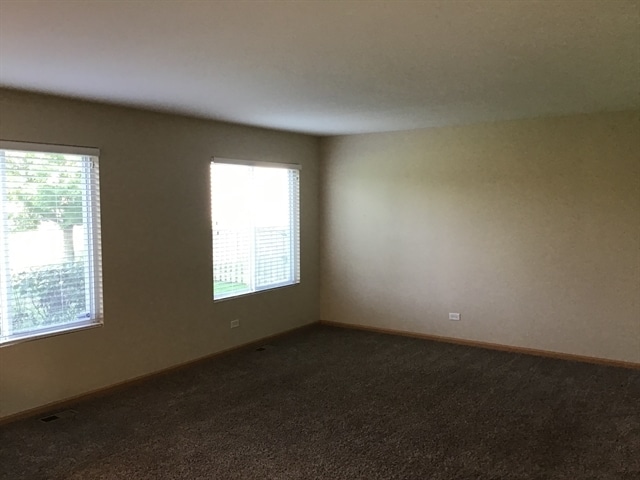Building Photo - 818 Glen Cove Ln