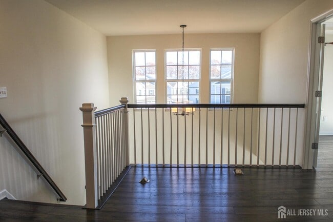 Building Photo - 601 Charleston Dr