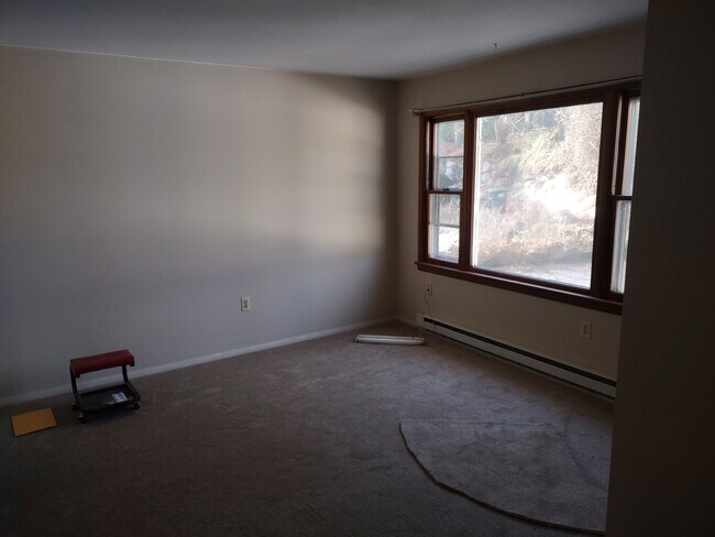 Building Photo - 601 Mallard Rd
