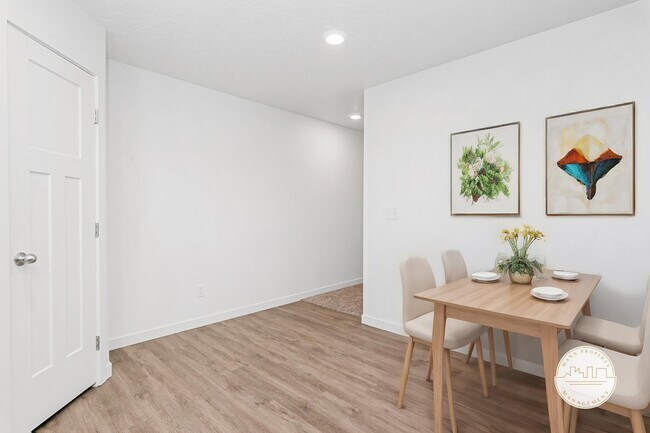 Building Photo - Gorgeous Townhomes in Entrata Farms of Meridian. Luxurious Amenities!