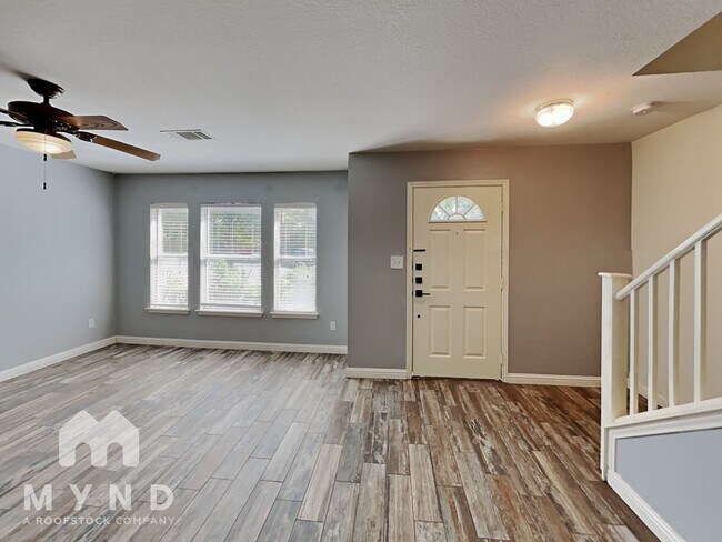 Building Photo - 904 Swallow Ridge Cove