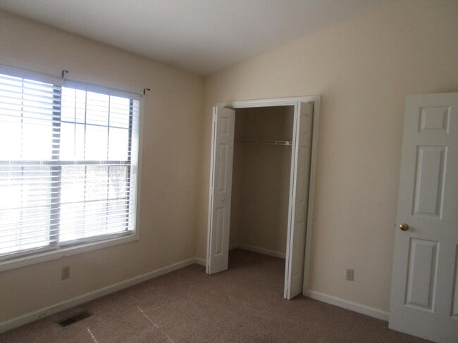 Building Photo - 600 Archdale Dr