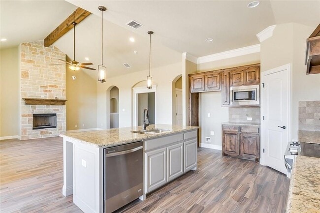 Building Photo - Beautiful Home in Abes Landing