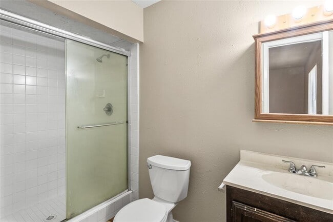 Building Photo - 17622 Autumn Hills Dr