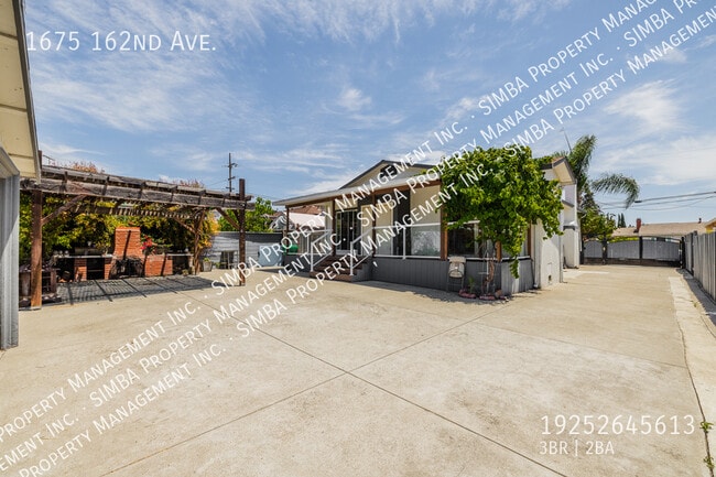 Building Photo - 1675 162nd Ave