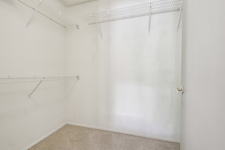 Building Photo - 3013 Sungold Dr