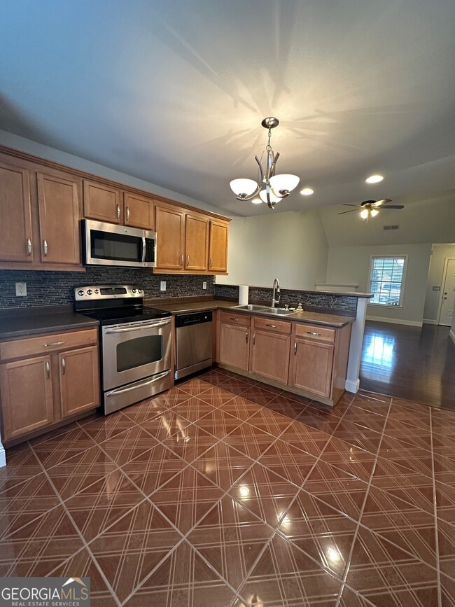 Building Photo - 508 Jaclyn Cir