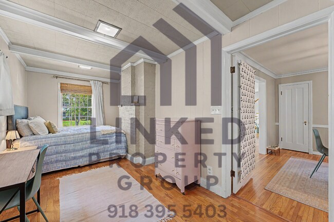 Building Photo - Beautiful Maple Ridge Home