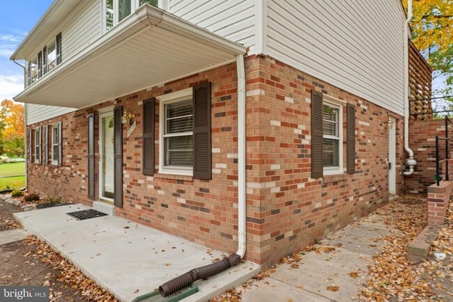 Building Photo - 13719 McGill Dr