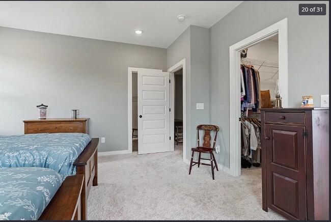 Building Photo - 4784 Arden Wy