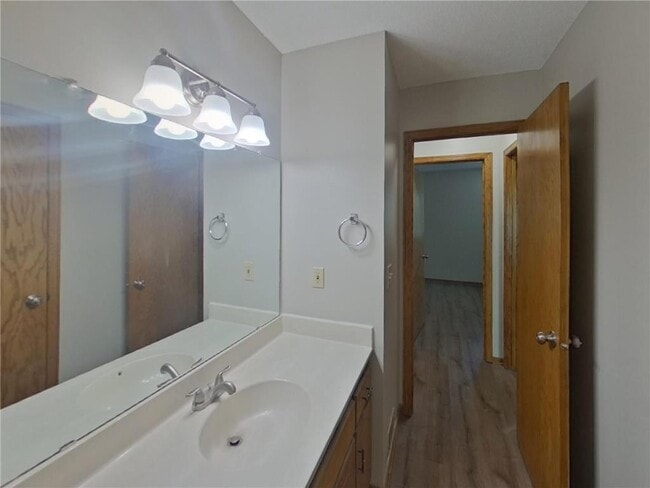 Building Photo - 1407 Primrose Ln