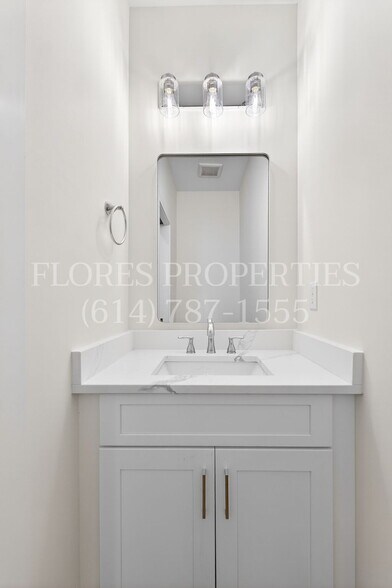 Building Photo - 696 S 22nd St