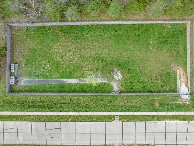 Building Photo - 6303 Spring River Dr