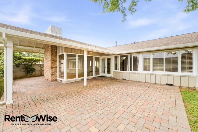 Building Photo - 536 W Hillsdale Blvd