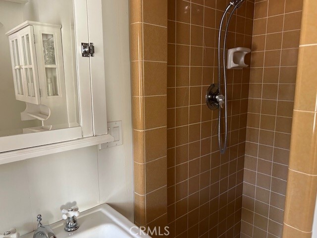 Building Photo - 422 Graceland Dr