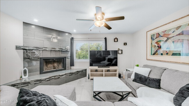 Building Photo - 2615 Hayden Rd