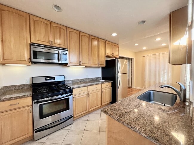 Building Photo - 127 22nd Ave