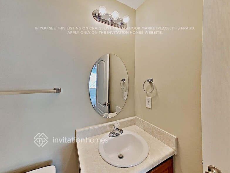 Building Photo - 6452 Snowden Dr