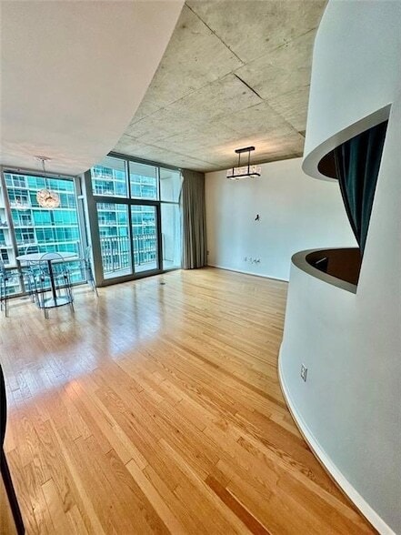 Building Photo - 923 Peachtree St NE