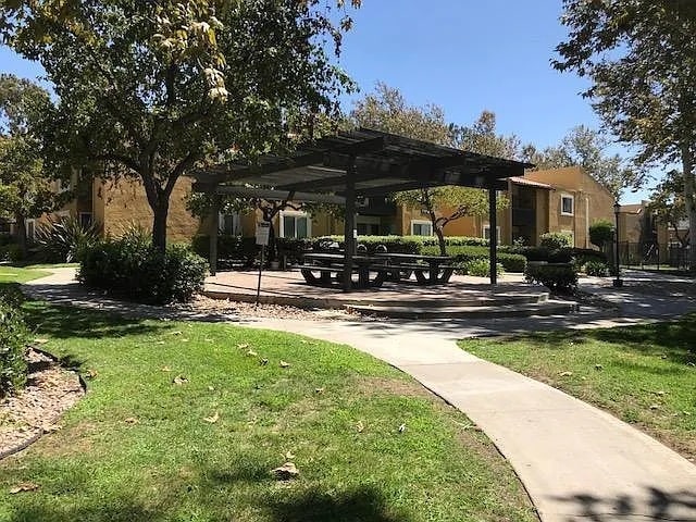 Building Photo - 17151 W Bernardo Dr