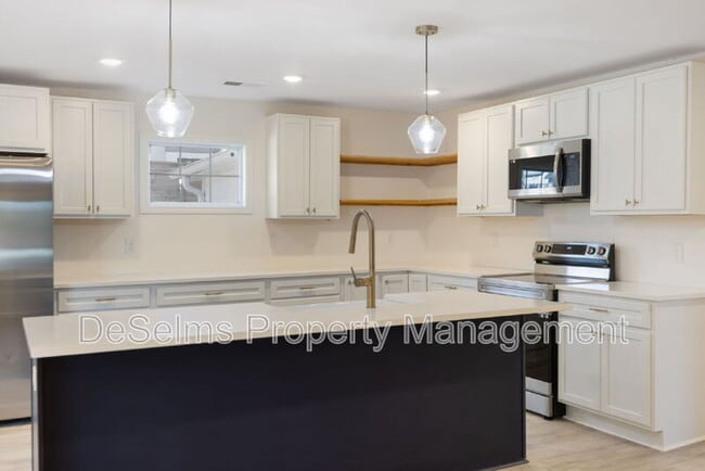 Building Photo - 4204 Brush Hill Rd