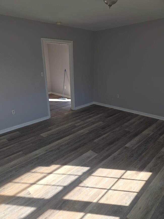 Building Photo - 1836 Greenbrier Ave SE