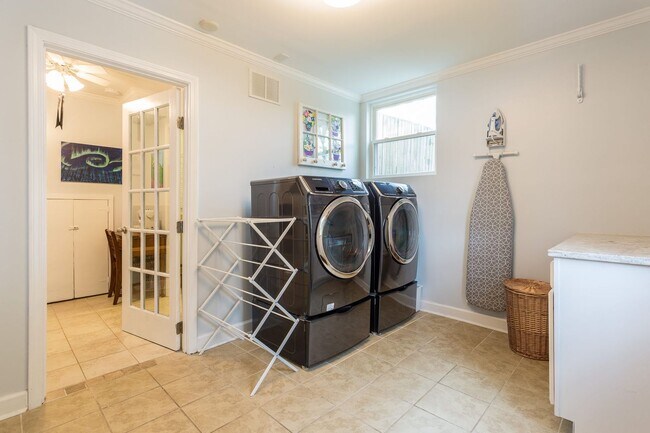Building Photo - 741 Currituck Dr