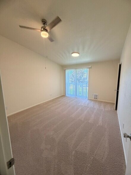 Main Bedroom and Deck - 21414 5th Pl S