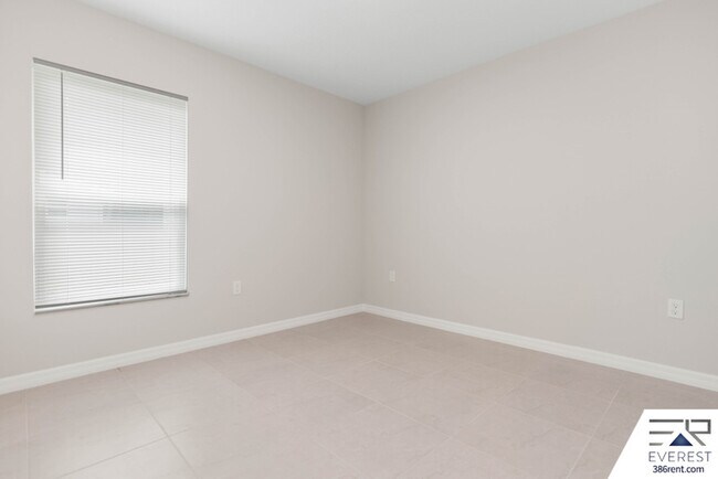 Building Photo - 8 Sleepy Hollow Trl