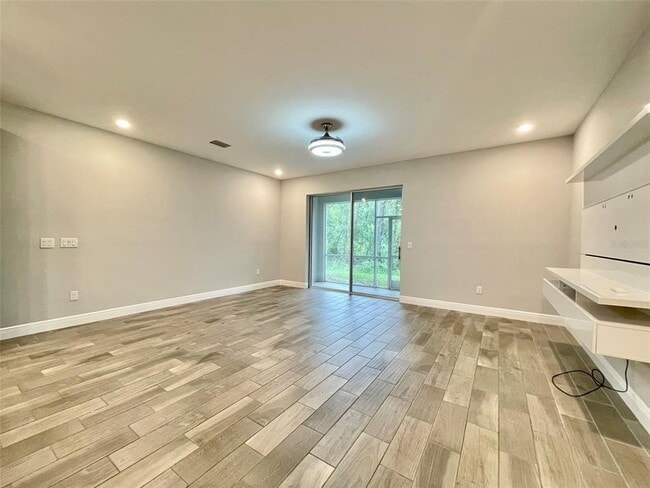 Building Photo - 2820 Grand Kemerton Pl