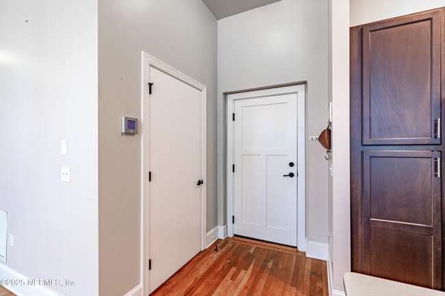 Building Photo - 2525 College St