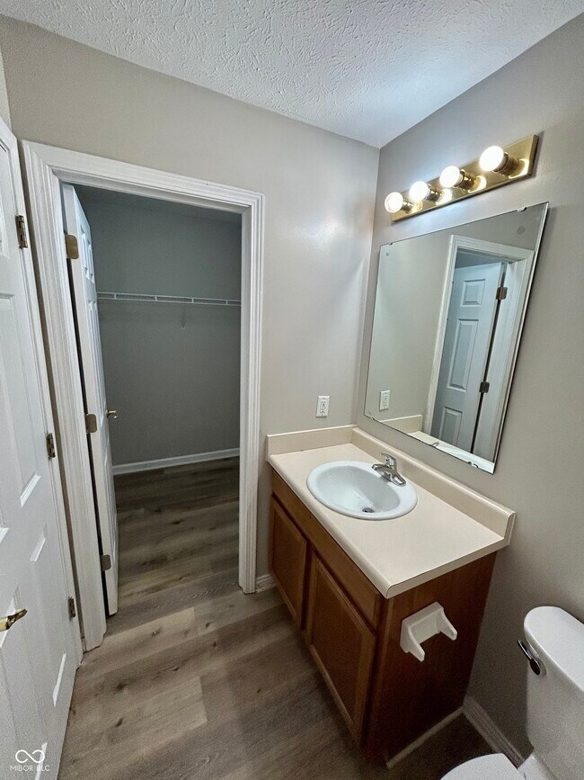 Building Photo - 3039 Armory Dr