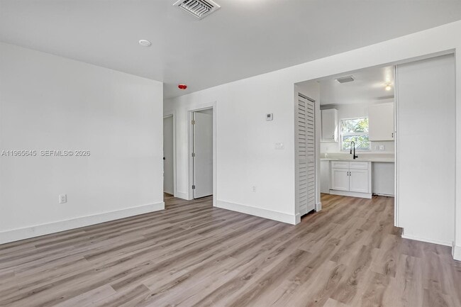 Building Photo - 802 S M St