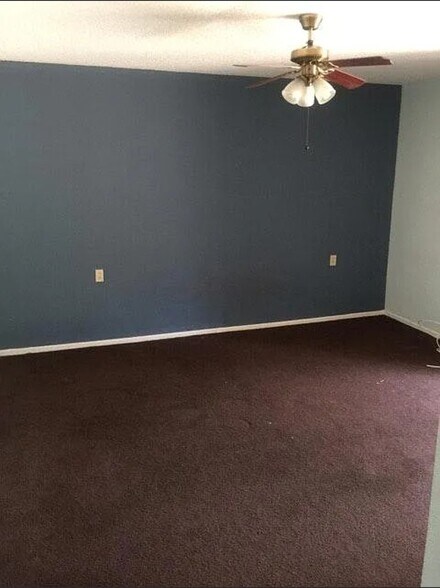 Building Photo - 25982 Tamarisk Dr