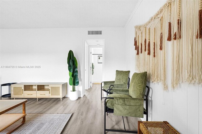 Building Photo - 13210 Memorial Hwy