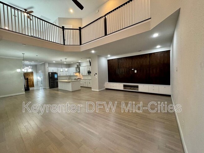 Building Photo - 6726 DeLeon St