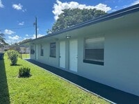 Building Photo - 853 SW 9th St